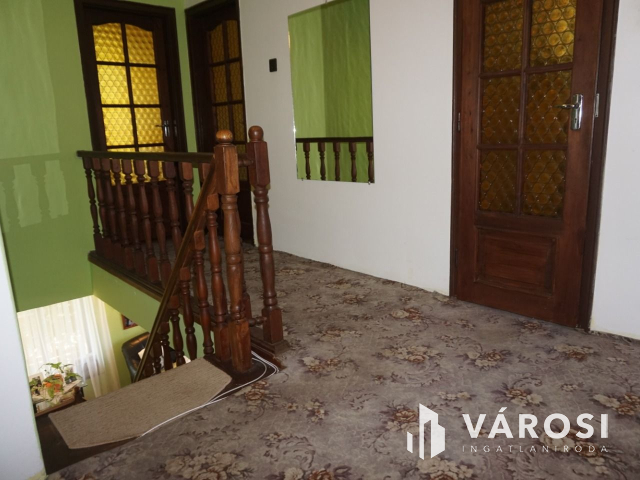 12 szobás apartman a Várfürdő közelében!