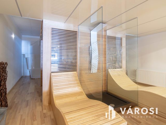 Forgalmas útvonalon 178 m2-es, igényesen felújított ingatlan