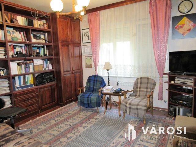 A teljes áramellátást napelem biztosítja ebben a házban!