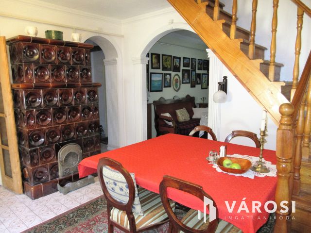 A teljes áramellátást napelem biztosítja ebben a házban!