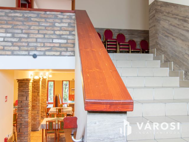 Kiemelkedő befektetési lehetőség Páty központjában!