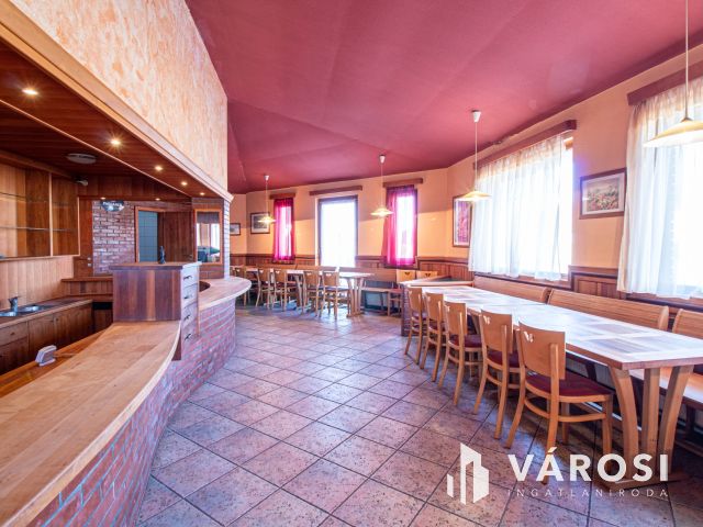 Vendgélátó egység kiváló lokációval