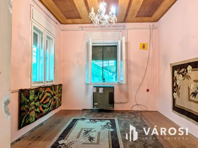 3 szobás nagy konyhás téglaház kisvárosban!