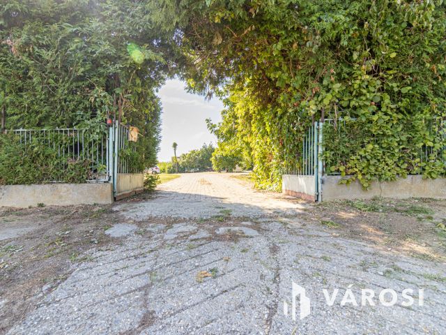 108 m2-es családi ház 1 hektáros területtel Becsehelyen!