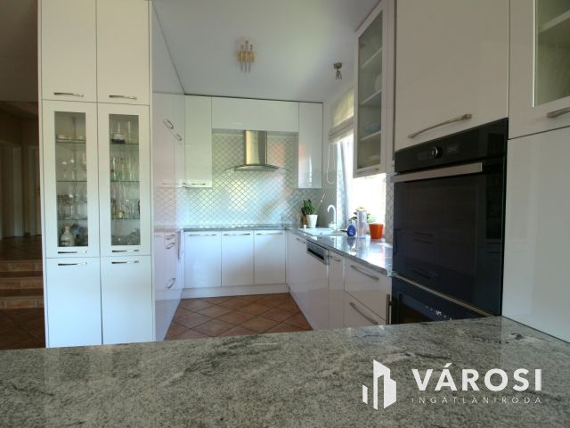 Tökéletes otthon gyönyörű környezetben