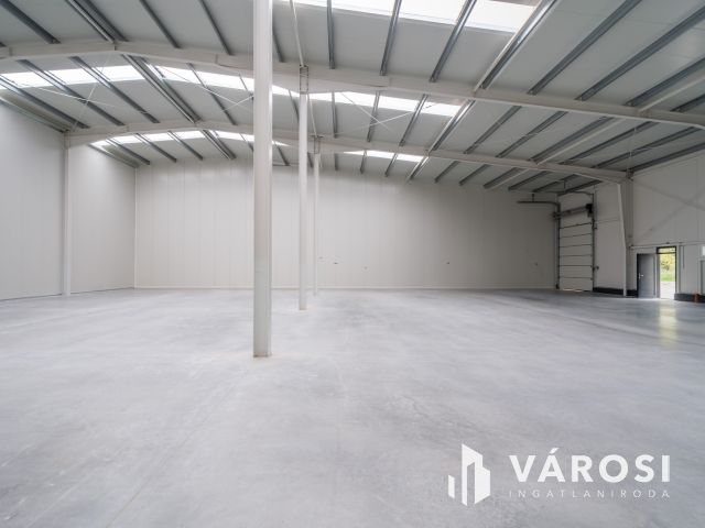 Új, eladó raktár Alsónémedin, ami 2 kapun rakodható