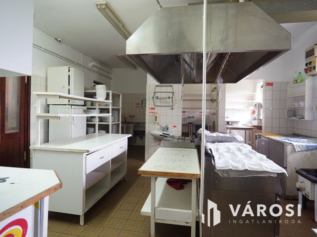 Tökéletes helyen, jó állapotú vendéglátó egység eladó!