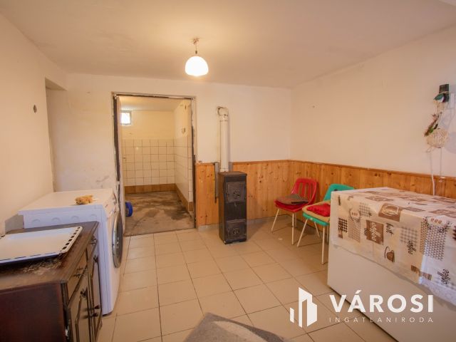 Eladó Lenti hegyi ingatlan, csodás területtel együtt.