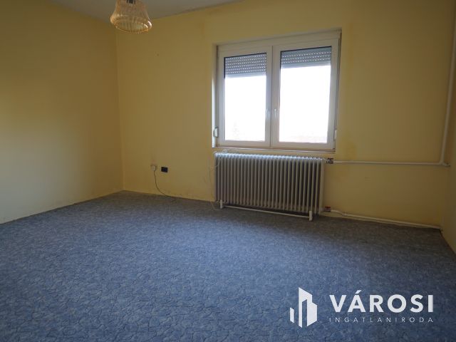 Kétgenerációs, folyamatosan karbantartott családi ház!