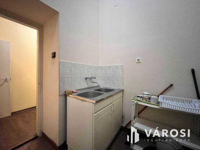 Erkélyes, galériázható lakás  a belvárosban - ne hagyja ki!