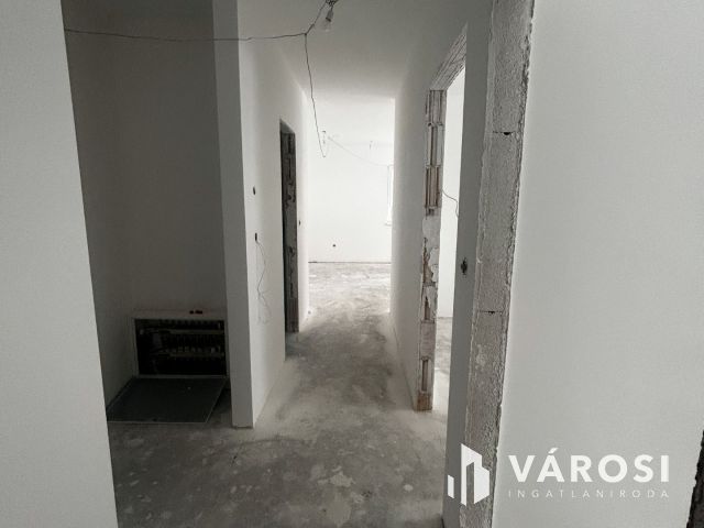 1. emeleti új lakás terasszal és saját kerttel Árpád hídnál