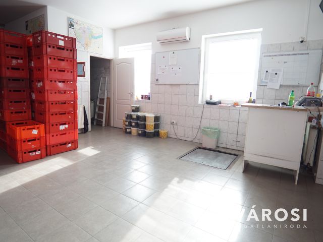 Jól működő vállalkozás eladó Bolttal és Telephellyel együtt!