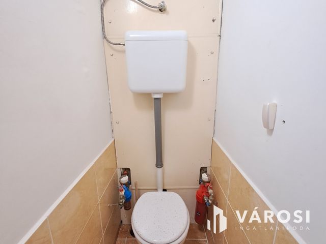 Agrárhoz közeli 2 erkélyes panel lakás eladó