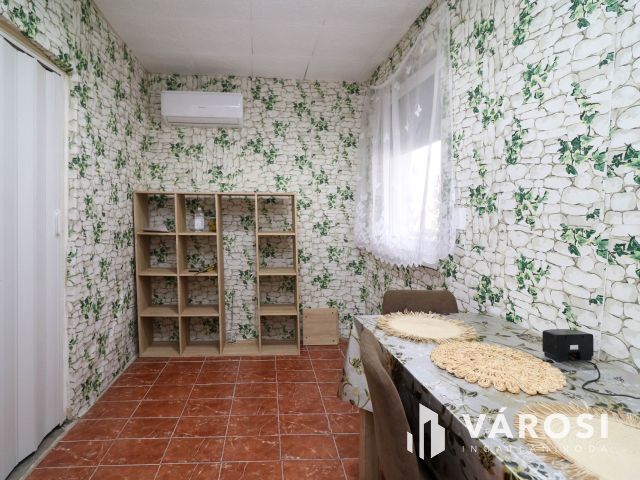 Eladó családi ház Abony csendes részén