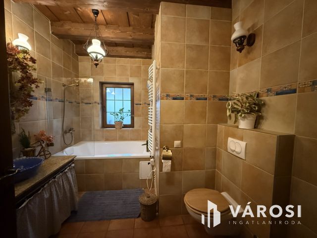 Álombirtok Pesthez közel Őrbottyányon