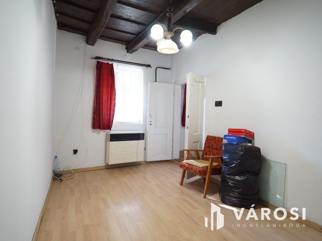 Zalakaroson családi kis családi ház kis udvarral