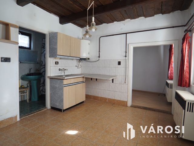 Zalakaroson családi kis családi ház kis udvarral