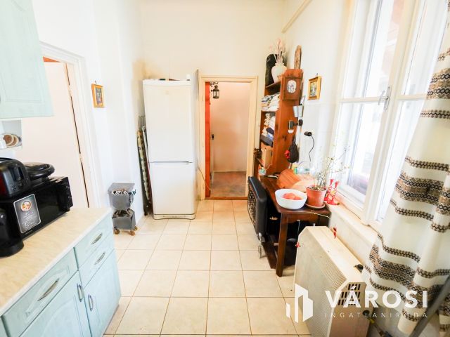 Szigetmonostor központi részén!