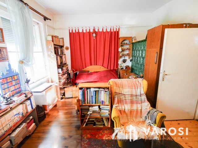 Szigetmonostor központi részén!