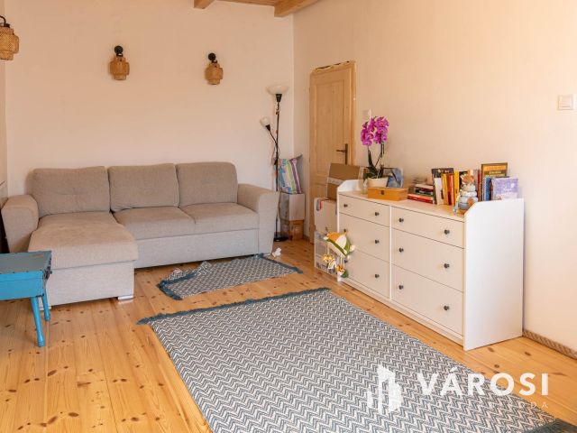 Családi ház Úriban megújult belsővel