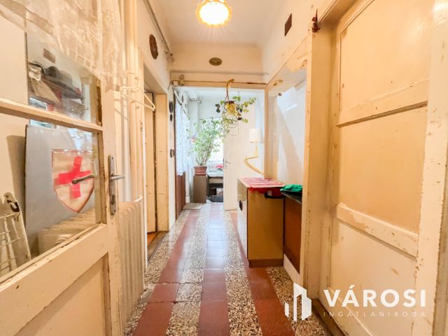 3 ingatlan 1 áráért Szentendrén!