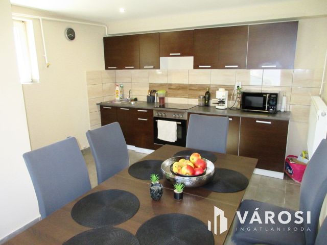 Orosházi részlegesen felújított családi ház