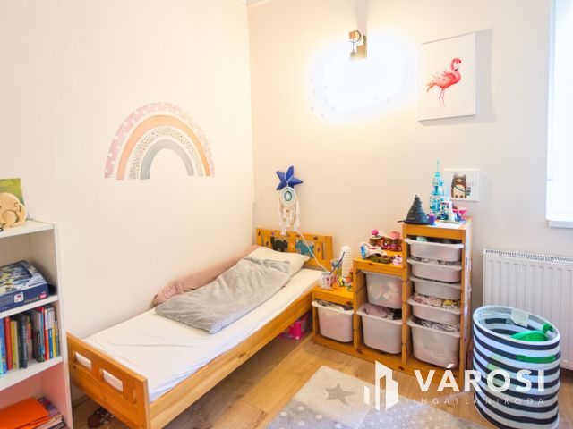 Remek elosztású, 70 m2-es tégla lakás eladó