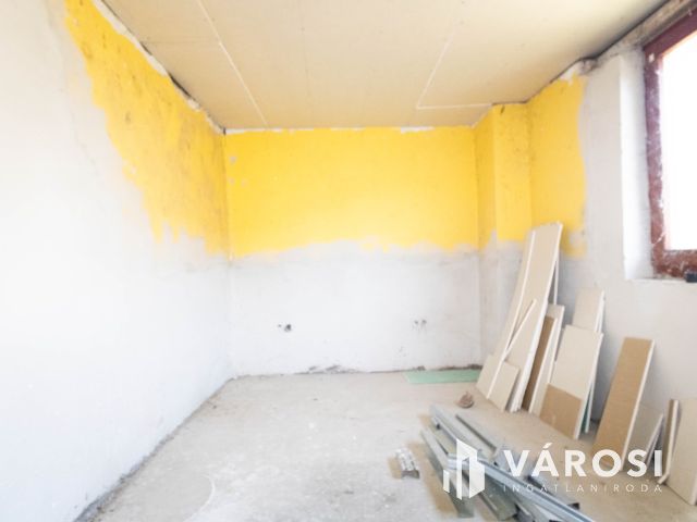 Pitvaros főútján – ház, amit saját otthonává formálhat!