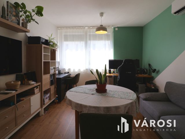 Belvárosi felújított lakás
