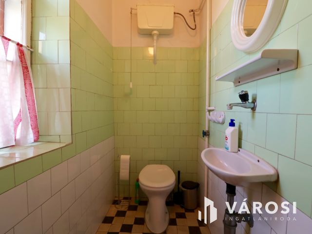 Patinás polgári ház, otthonnak vagy vállalkozásnak