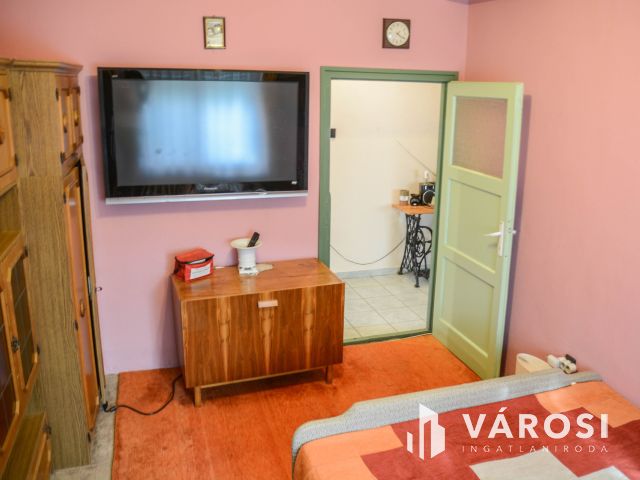 Bővíthető ikerház Halimbán