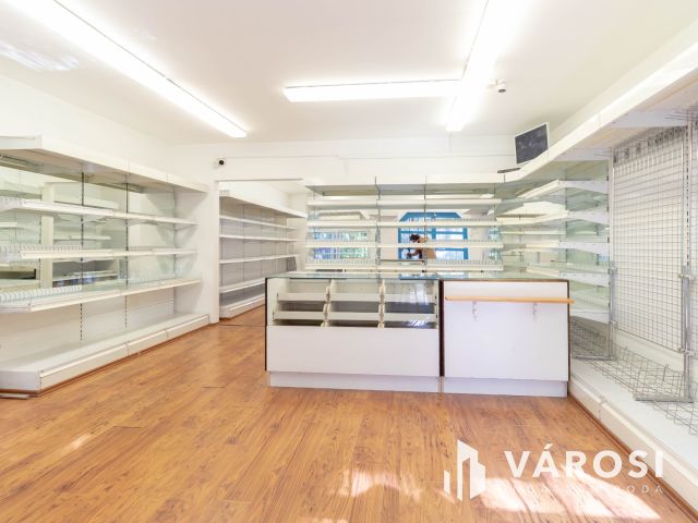Utcafronti, kirakatos, 55 m2-es üzlet a Béke utca közelében